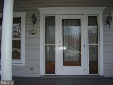 305 Main St, New Windsor, MD 21776 - photo 4