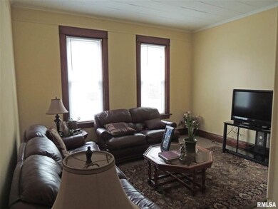 1715-1715 1/2 Fillmore Ln, Davenport, IA 52804 - photo 2