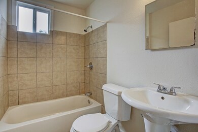 2202 Park St unit 8, Houston, TX 77019 - photo 5
