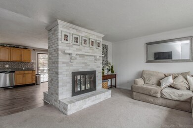 46 Lorna Dr, Auburn, MA 01501 - photo 3