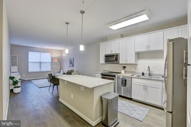 9430 Silver King Ct unit 105, Fairfax, VA 22031 - photo 3