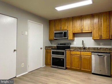 6909 Jones View Dr, Baltimore, MD 21209 - photo 2