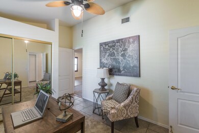 5437 E Grandview Rd1T0A5299