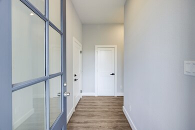 7713 Sealey St, Houston, TX 77088 - photo 4