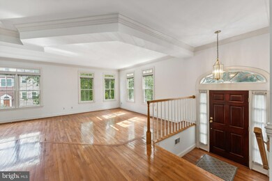 3916 Barcroft Mews Ct, Falls Church, VA 22041 - photo 3