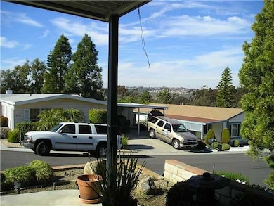 2295 Lindsay Dr, Carlsbad, CA 92008 - photo 4