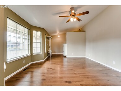 965 Greenwich Ave, Eugene, OR 97404 - photo 4