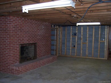 154 Hugo Ln, Statesville, NC 28677 - photo 6