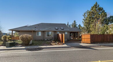 1911 SW 41st St, Redmond, OR 97756 - photo 2