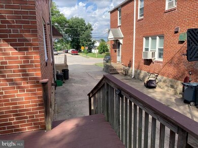 421 Sutton Ave, Folsom, PA 19033 - photo 5