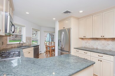 28 Revere Rd, Riverside, CT 06878 - photo 5