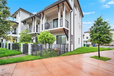 4413 NW 83rd Path, Doral, FL 33166 - photo 2