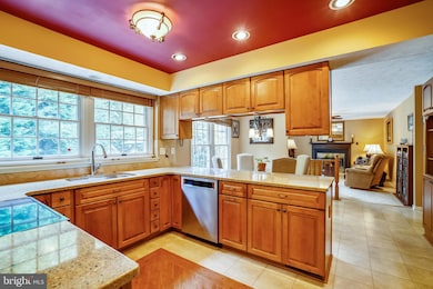 6920 Newberry Dr, Columbia, MD 21044 - photo 5