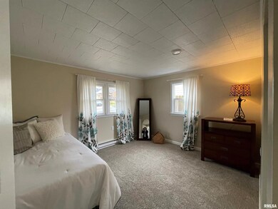 215 S Maple St, Lincoln, IL 62656 - photo 4