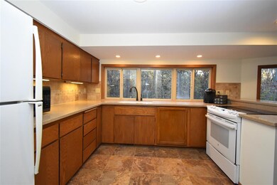 1754 Rolling Wood Ct, Oregon, WI 53575 - photo 7