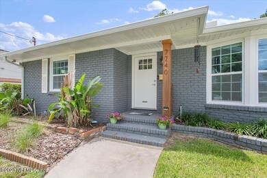 7740 Holiday Rd S, Jacksonville, FL 32216 - photo 2