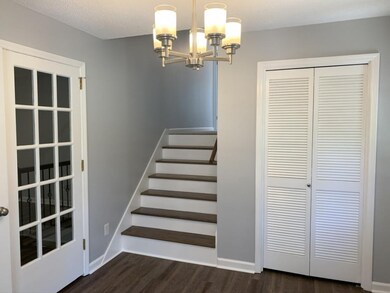foyer to upper bedrooms