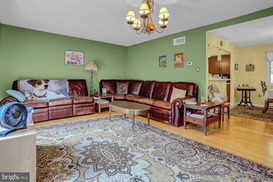 5421 E Lorane Rd, Reading, PA 19606 - photo 6