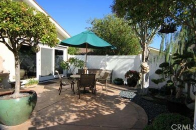 This shows the very private back yard.  The proble