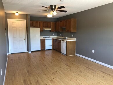 264 Main St unit 17 Unit C, Lincoln, NH 03251 - photo 5