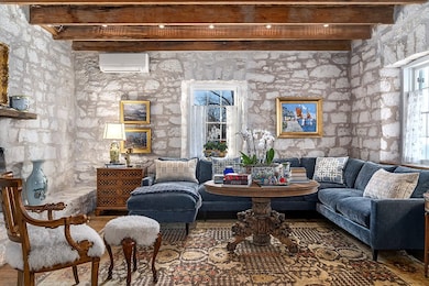 419 W San Antonio St, Fredericksburg, TX 78624 - photo 3