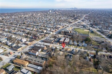 Within walking distance to Lakewood Restaurants, Coffee Shops, Main Library and multiple parks