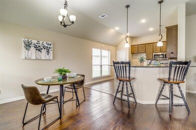 1814 Bersand Ave, Gainesville, TX 76240 - photo 5