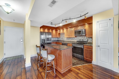 unlisted-address, Mount Prospect, IL 60056 - photo 4