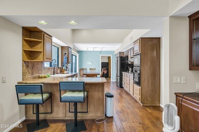 18837 N Grandview Dr-11