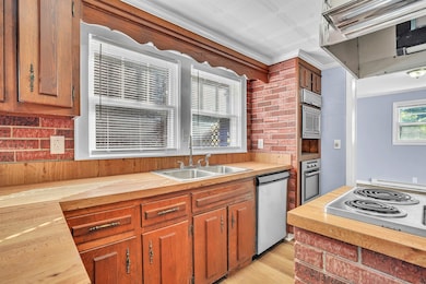 410 Draper Ave, Pulaski, VA 24301 - photo 6