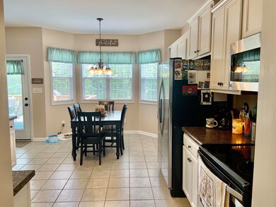 kitchen/breakfast nook