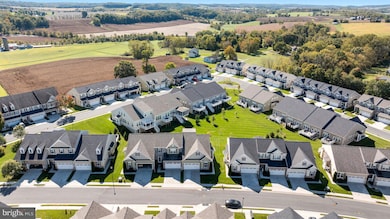 2837 Union Square Rd unit 64, New Windsor, MD 21776 - photo 3