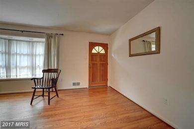 406 Orleans Cir SW, Vienna, VA 22180 - photo 6