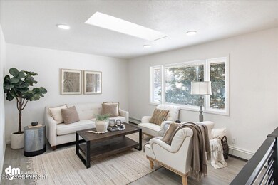 06-Living Room_ELI05100-HDR-Edit
