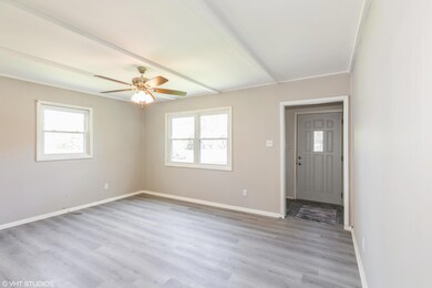 03_316NDwigginsAve_165_LivingRoom_HiRes