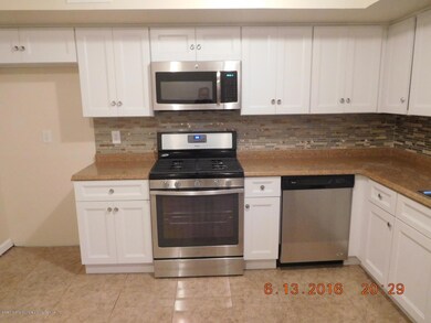 120 Blythe Place, Staten Island, NY 10306 - photo 2