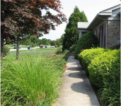 315 Manubay Ct, Bear, DE 19701 - photo 2