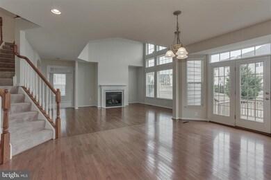 2803 Compass Cir, Woodbridge, VA 22191 - photo 3