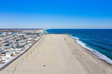 07-224_Randall_Avenue_Apt_9-7