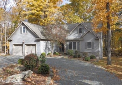 145 Bluestone Cir, Milford, PA 18337 - photo 2