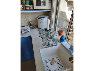 07-Concrete Counter top
