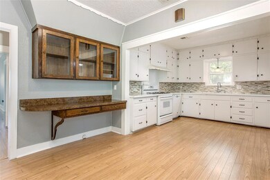 202 De la Cruz St, Weatherford, TX 76085 - photo 7