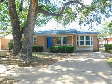 1918 Mercedes Rd, Denton, TX 76205 - photo 2