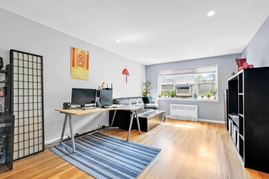 29-49 137th St unit 3L, Flushing, NY 11354 - photo 4