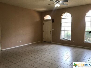 2017 Castle Gate Cir, San Marcos, TX 78666 - photo 5