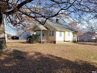 240 N Front St, Virginia, IL 62691 - photo 2