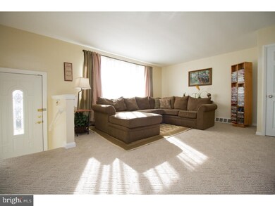 12012 Waldemire Dr, Philadelphia, PA 19154 - photo 3