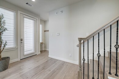 140 Knightsbridge Park Ln, Houston, TX 77018 - photo 5