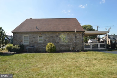 3301 Mckently St, Reading, PA 19605 - photo 3