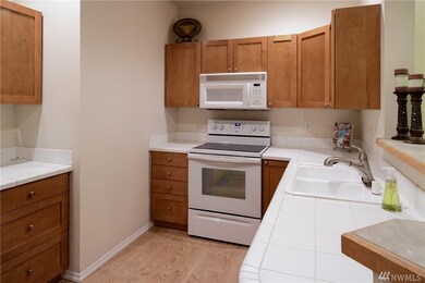 12712 Admiralty Way unit C303, Everett, WA 98204 - photo 3